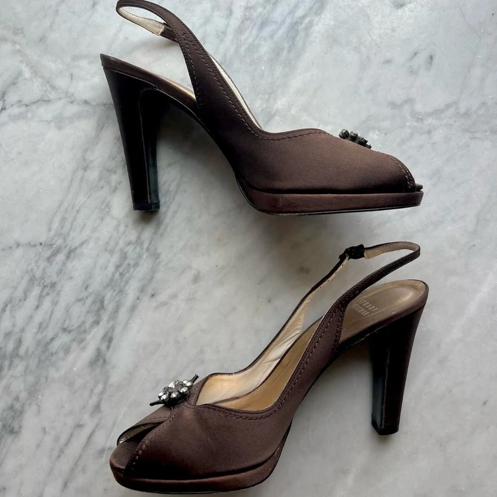 Stuart Weitzman Chocolate Brown Satin Slingback Heels – Size 8 - Picture 4 of 7
